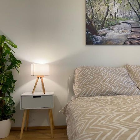 55 M2 Stylish Apartment With Balcony & Parking Vienna Esterno foto