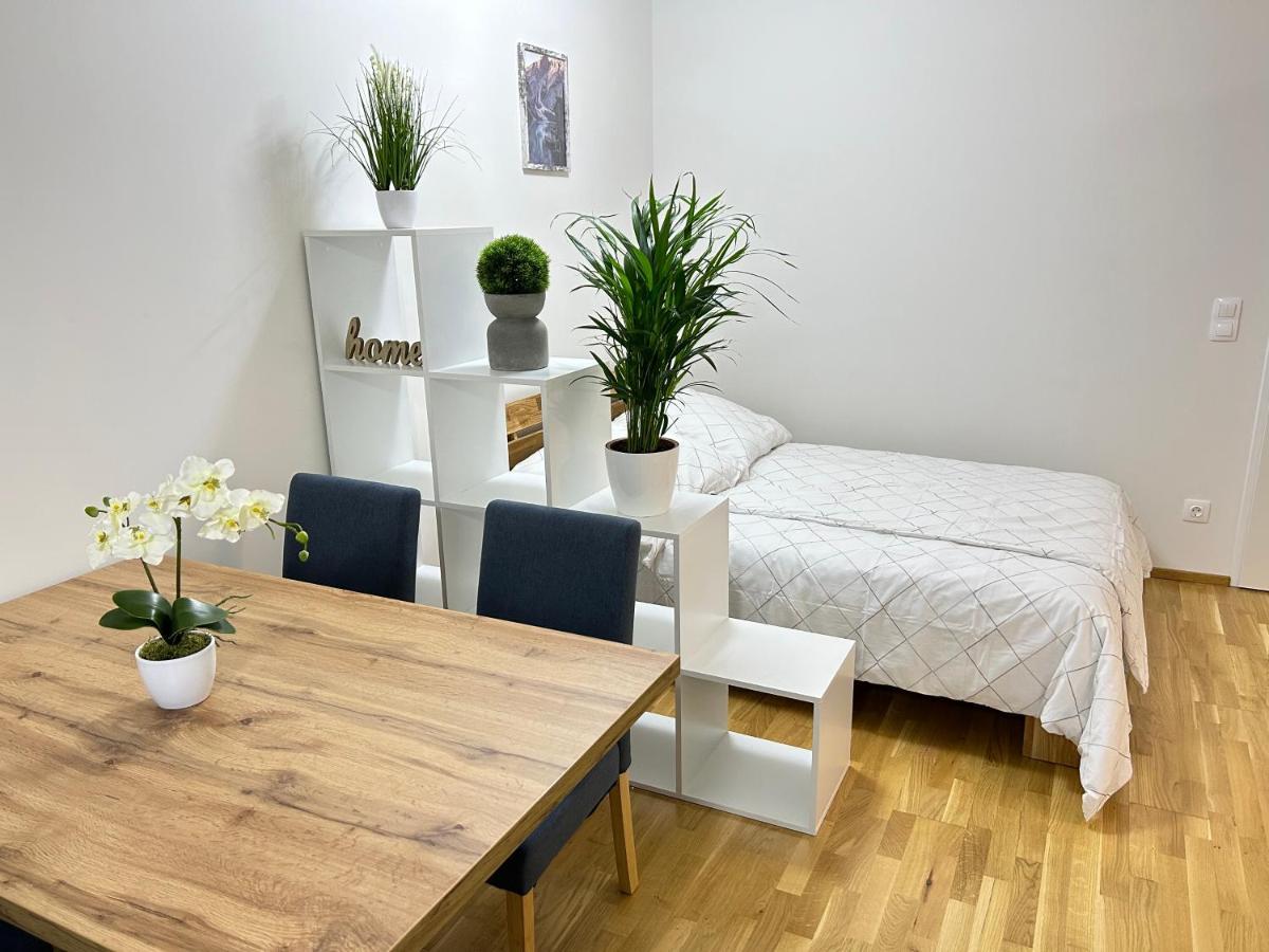55 M2 Stylish Apartment With Balcony & Parking Vienna Esterno foto