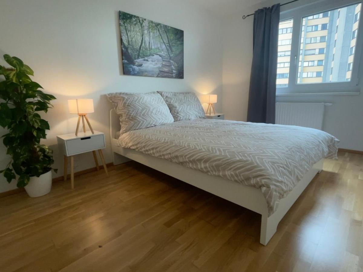 55 M2 Stylish Apartment With Balcony & Parking Vienna Esterno foto