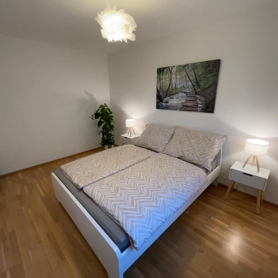 55 M2 Stylish Apartment With Balcony & Parking Vienna Esterno foto