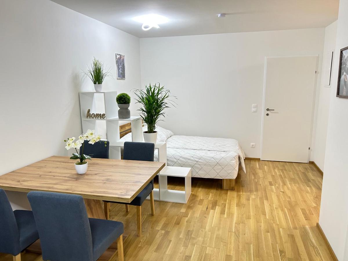 55 M2 Stylish Apartment With Balcony & Parking Vienna Esterno foto