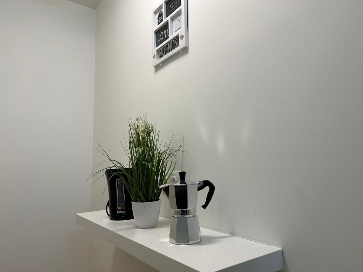 55 M2 Stylish Apartment With Balcony & Parking Vienna Esterno foto