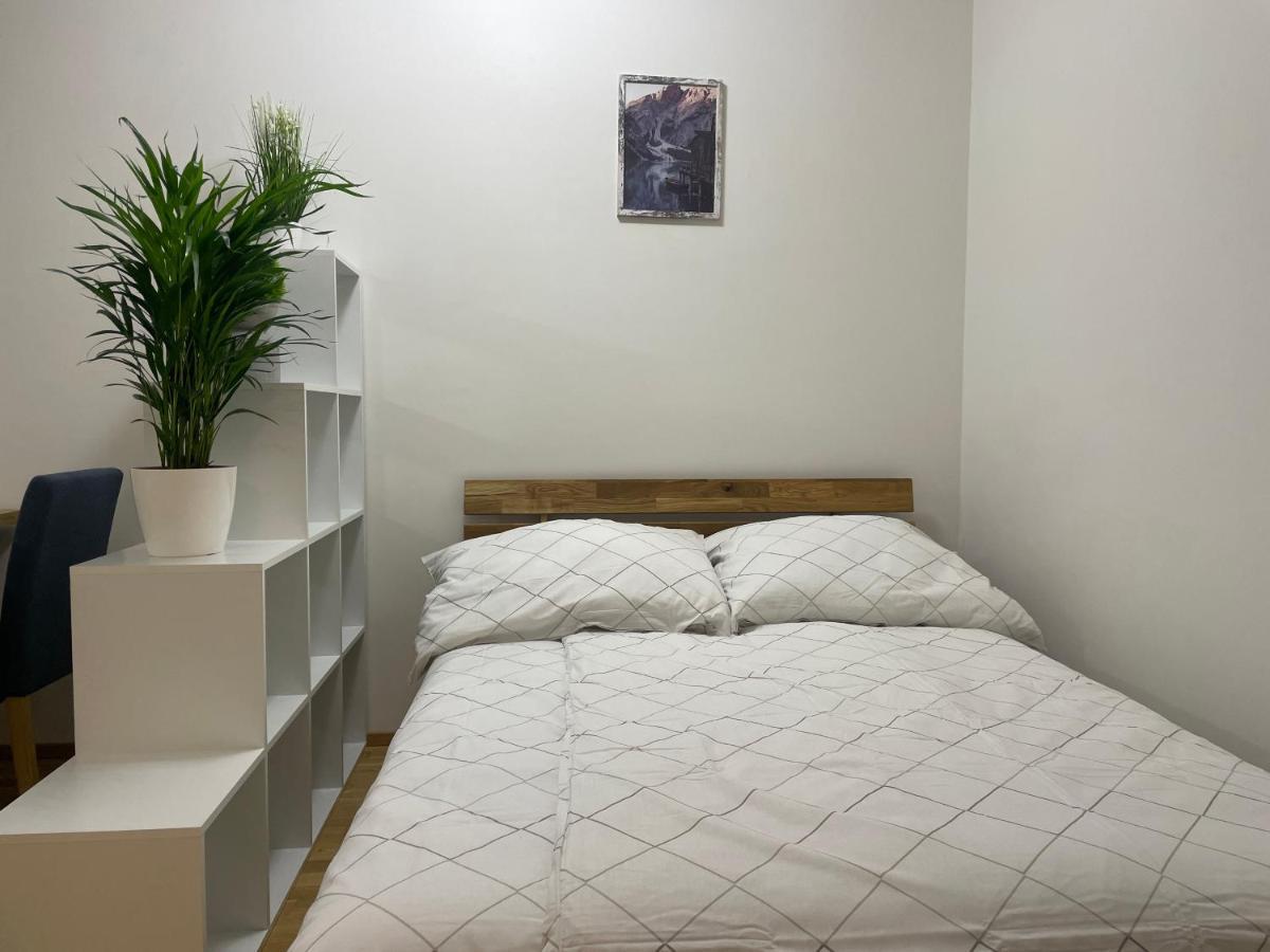 55 M2 Stylish Apartment With Balcony & Parking Vienna Esterno foto